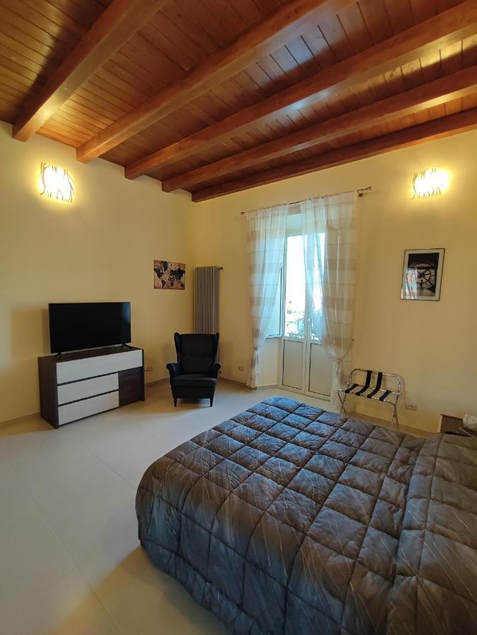 In Centro Rooms And Apartments Isola di Liri Buitenkant foto
