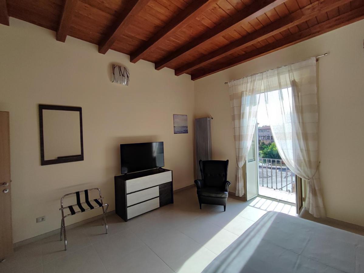 In Centro Rooms And Apartments Isola di Liri Buitenkant foto