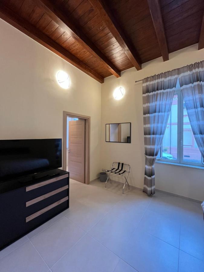 In Centro Rooms And Apartments Isola di Liri Buitenkant foto