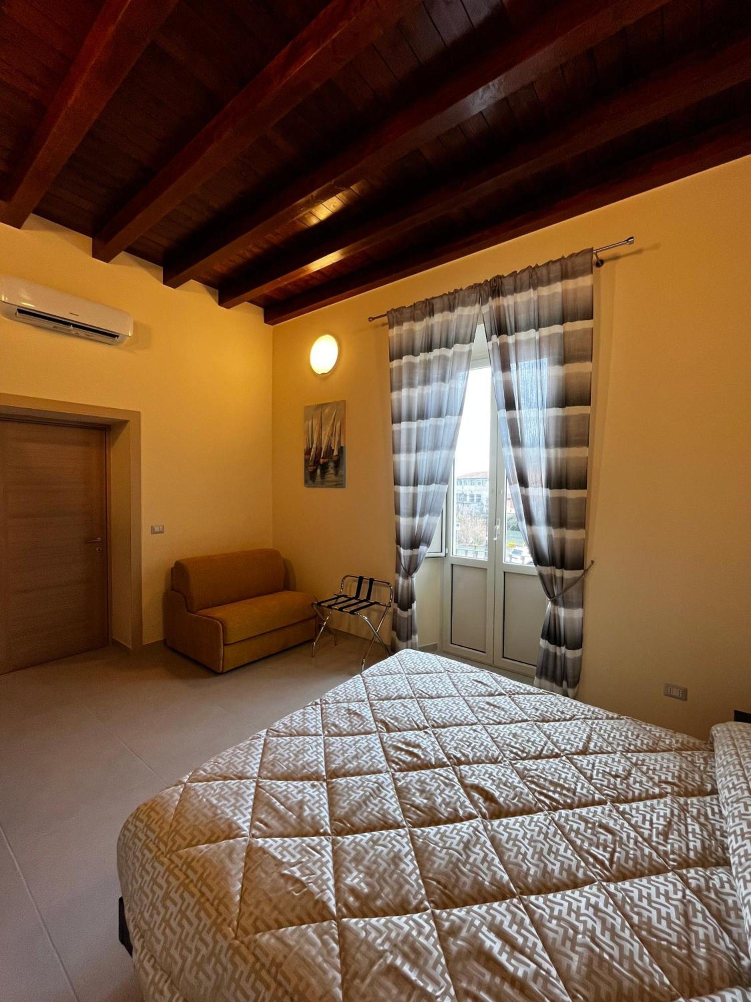 In Centro Rooms And Apartments Isola di Liri Buitenkant foto