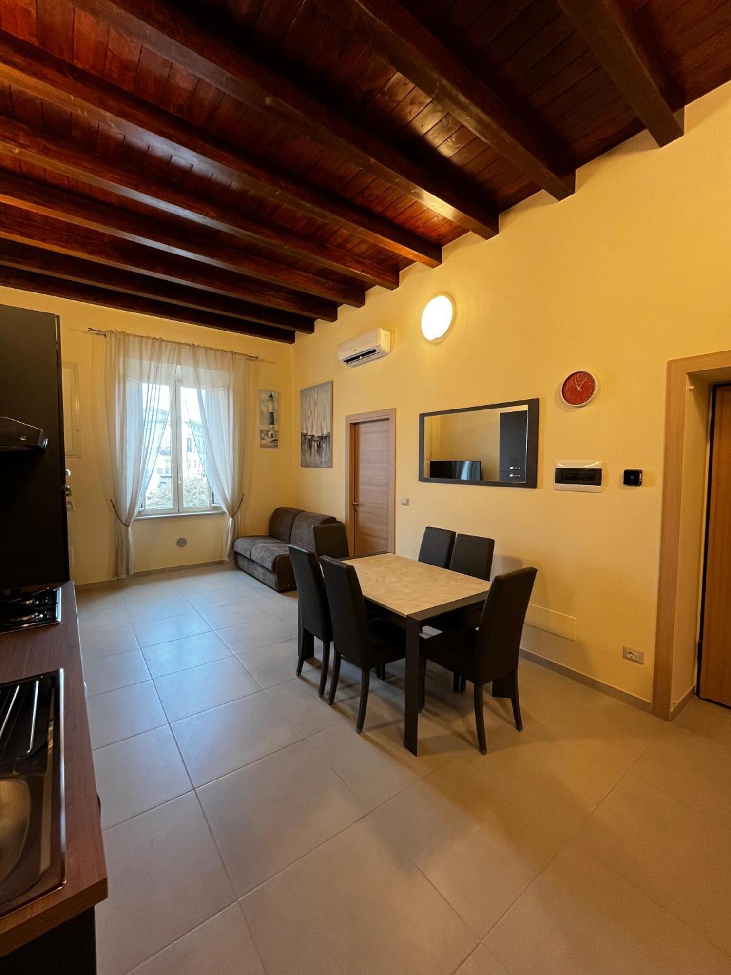 In Centro Rooms And Apartments Isola di Liri Buitenkant foto