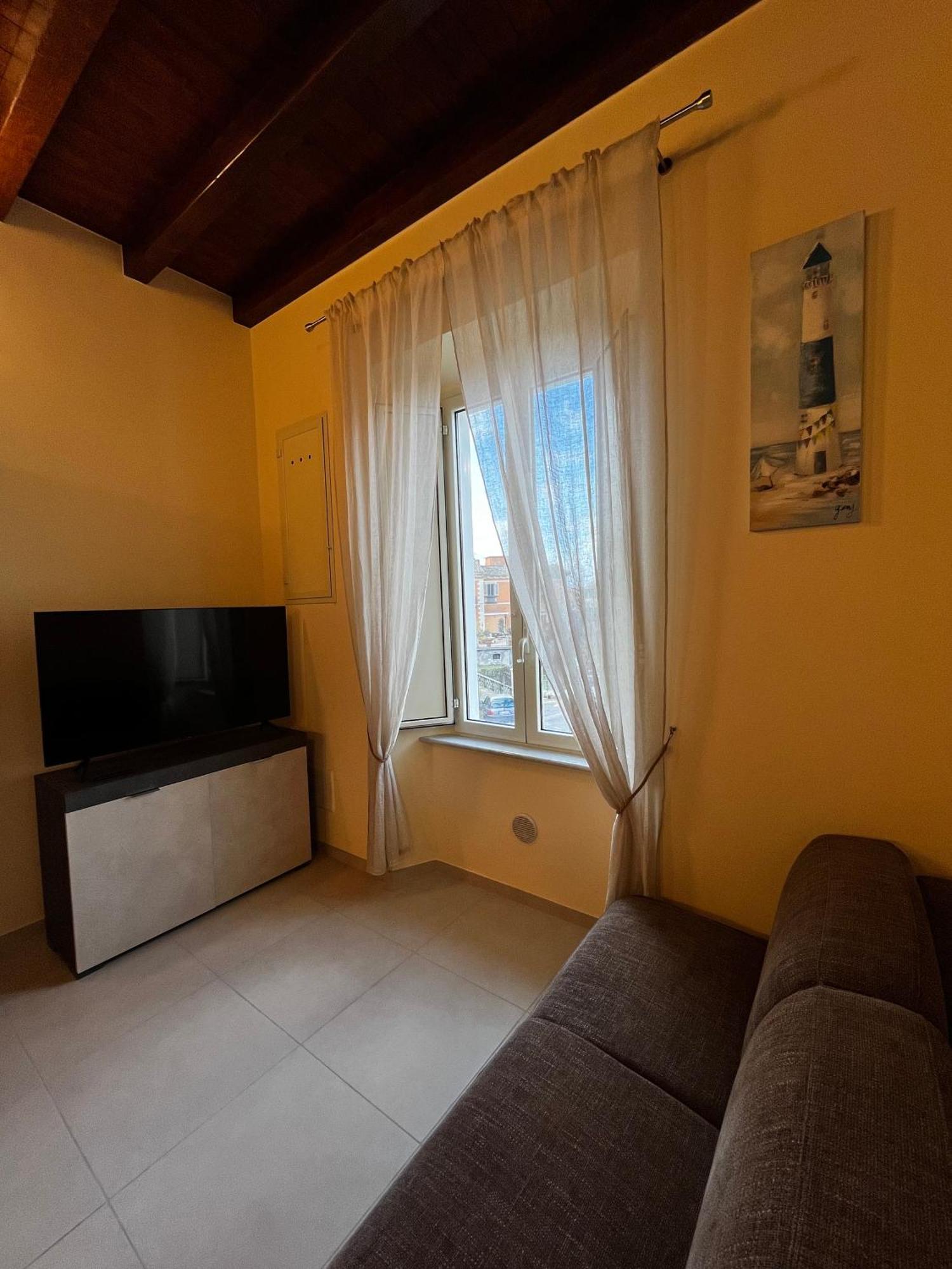 In Centro Rooms And Apartments Isola di Liri Buitenkant foto